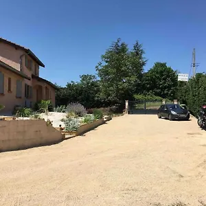 55m2 En Beaujolais & Enedis A 15 Min Appartement